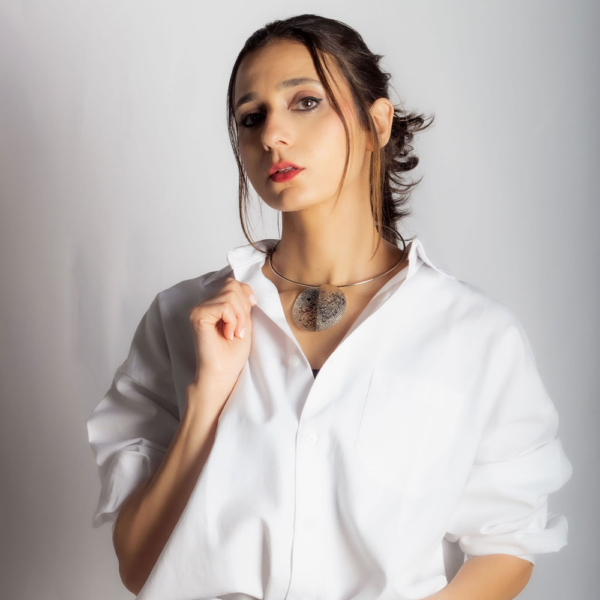 وَأَلْقَيْتُ عَلَيْكَ مَحَبَّةً مِّنِّي – Hammered Circle Necklace