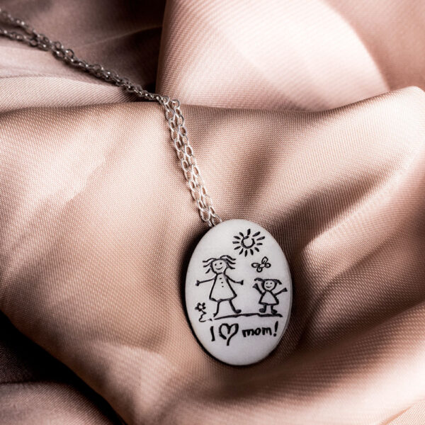 2205-97 Love Mom Necklace